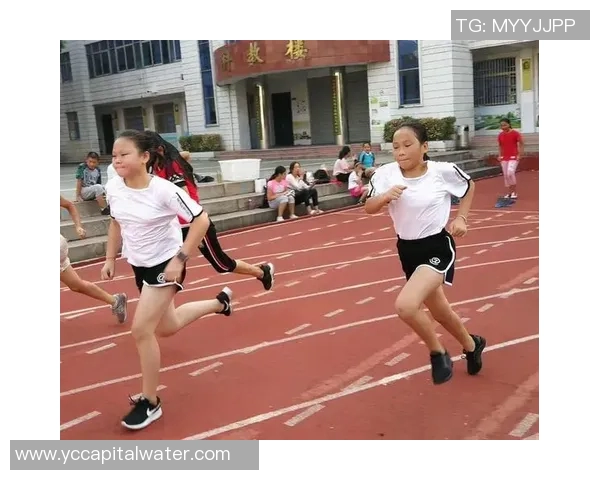 周娜专访：从绿茵场到人生舞台的足球旅程回顾与展望