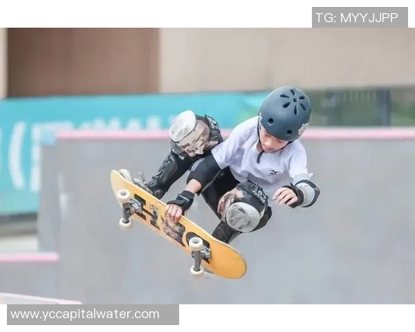 城市马拉松赛中成都滑板队个人能力的精彩表现与深度分析