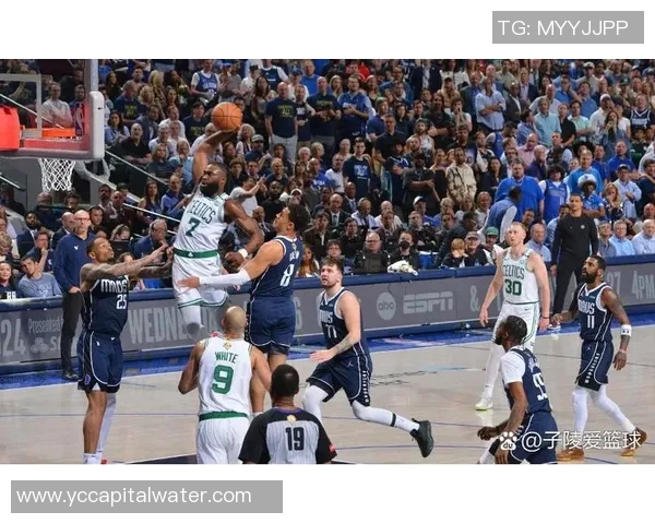 成都极限运动队区域防守战术解析与实战应用探讨