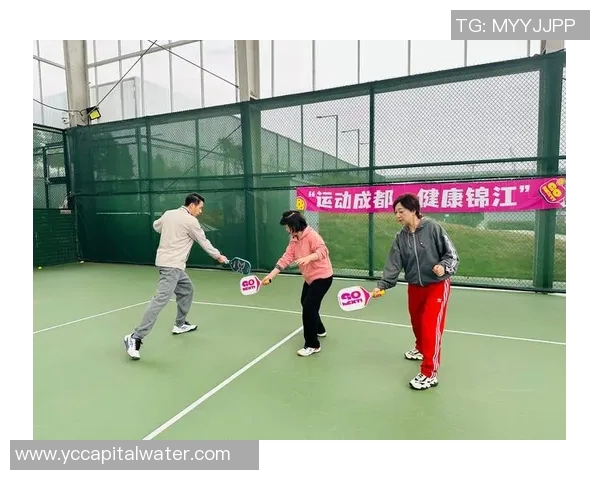 成都网球队的力量揭秘：网球巨献背后的拼搏与荣耀