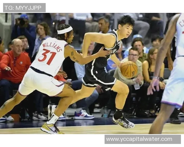 方硕：从篮球新星到职业生涯的蜕变与挑战之路