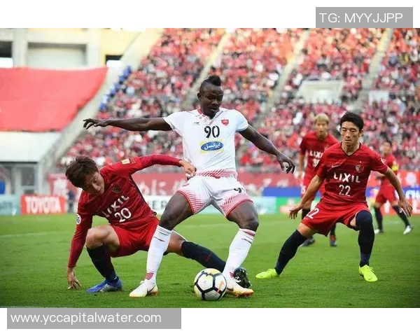 波斯波利与鹿岛鹿角的巅峰对决展现亚洲足球的魅力与激情 波斯波利与鹿岛鹿角的巅峰对决展现亚洲足球的魅力与激情